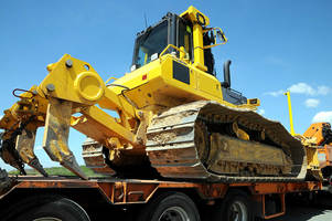 Transporte de una máquina de construcción - excavadora de cadenas a Finlandia